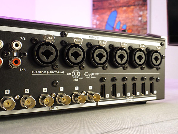 Roland VR-120HD Inputs and Outputs