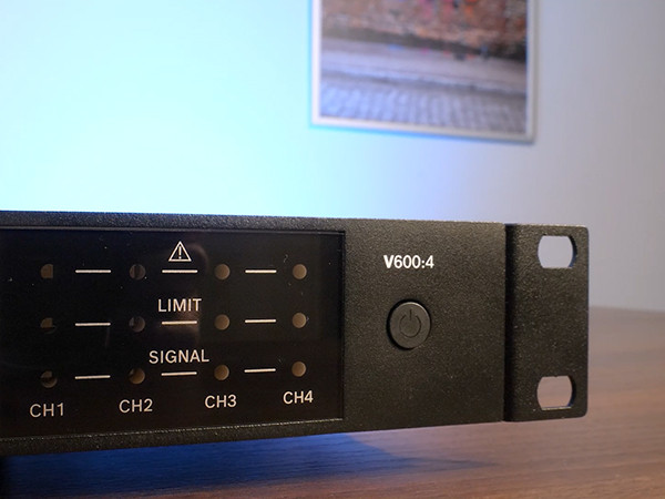 Dynacord V600:4 Power Amplifier Front Panel