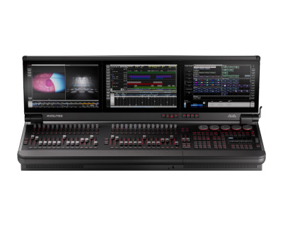 Diamond 7 D7-330 32 Universe Lighting Console 3 Screens 30 Faders